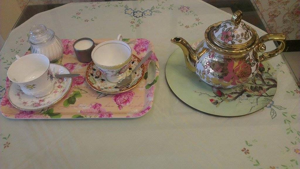 The London Tearoom Чиангмай Екстериор снимка