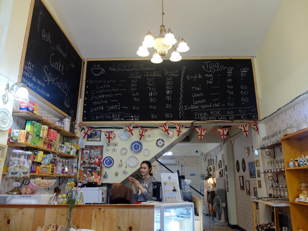 The London Tearoom Чиангмай Екстериор снимка