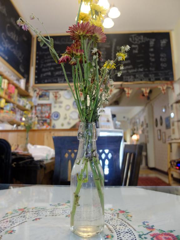 The London Tearoom Чиангмай Екстериор снимка